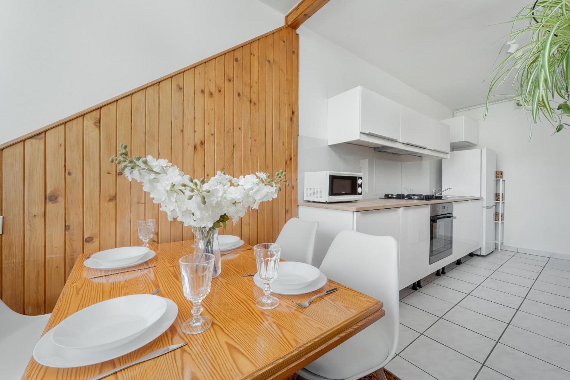 Komfortowy Z 2 Sypialniami By Renters *